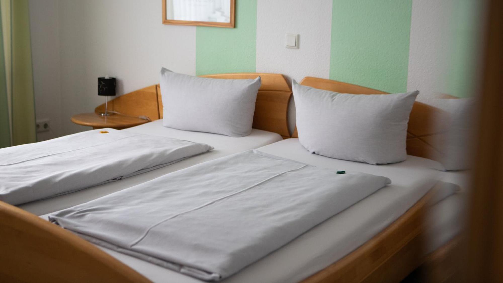 Garni Hotel Hof Zum آهاوس المظهر الخارجي الصورة