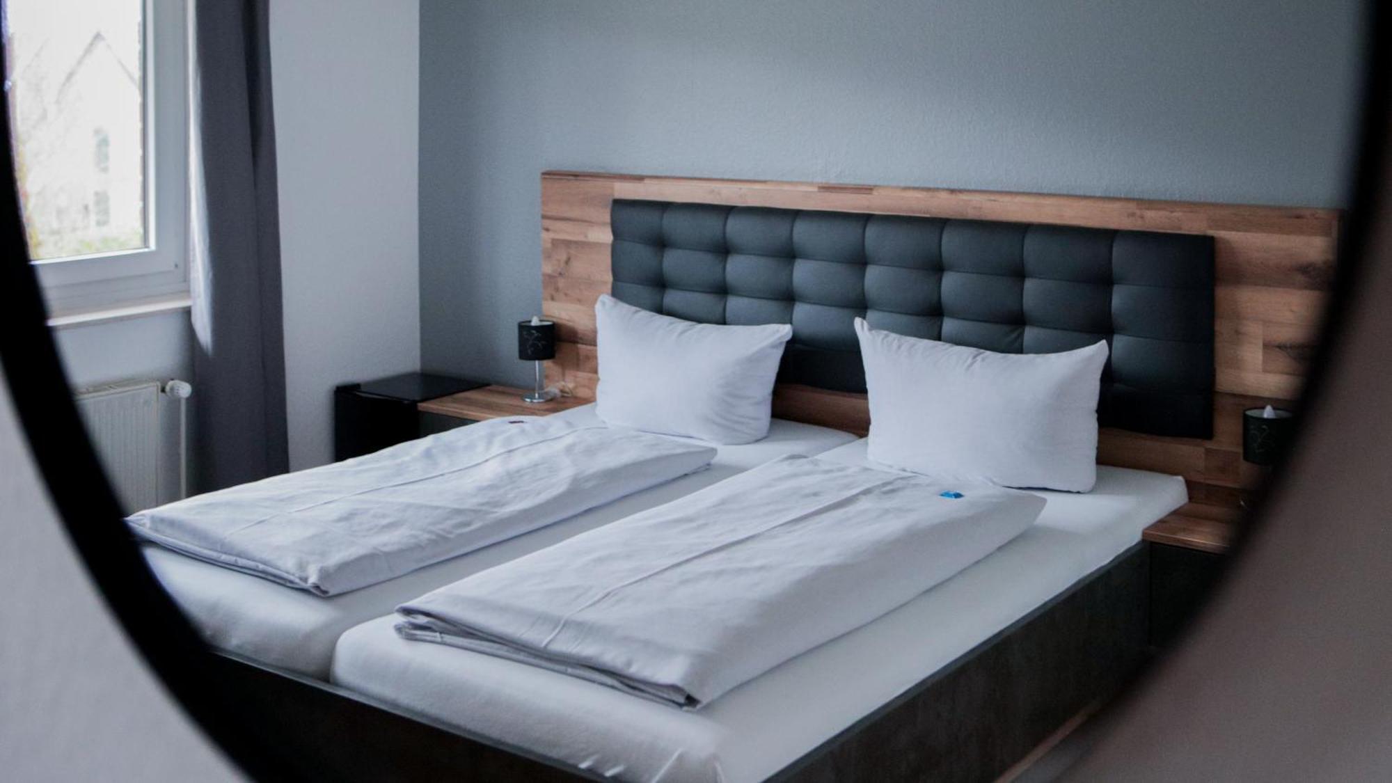 Garni Hotel Hof Zum آهاوس المظهر الخارجي الصورة