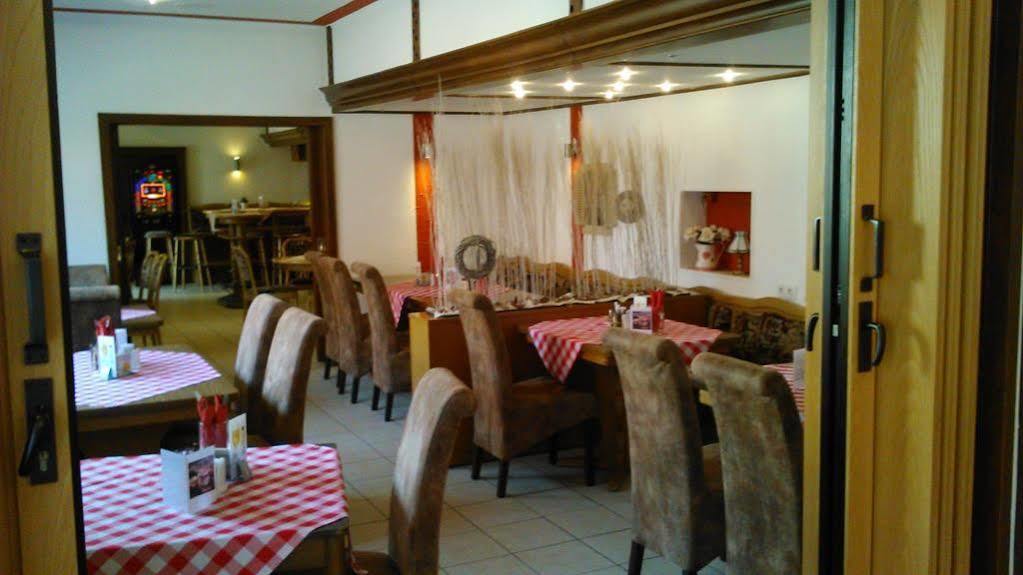 Garni Hotel Hof Zum آهاوس المظهر الخارجي الصورة