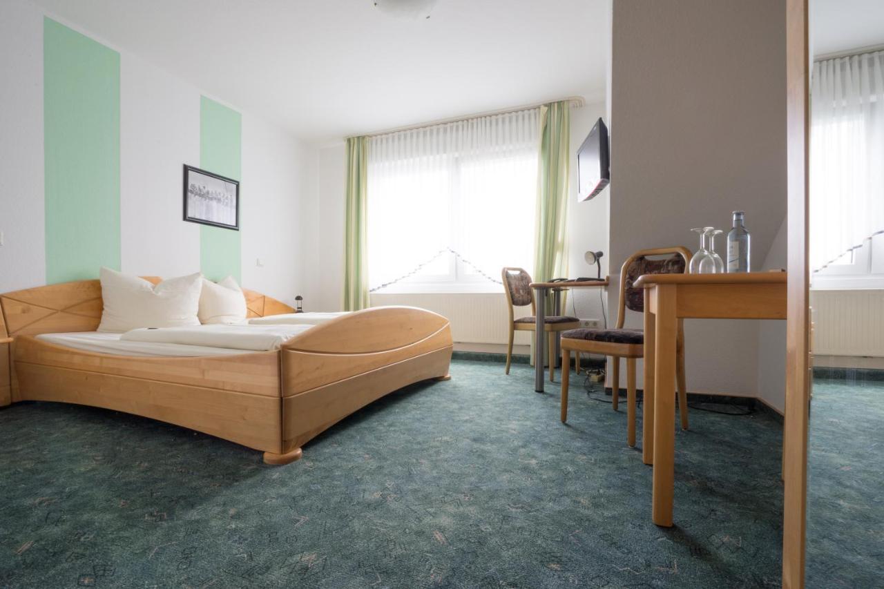 Garni Hotel Hof Zum آهاوس المظهر الخارجي الصورة
