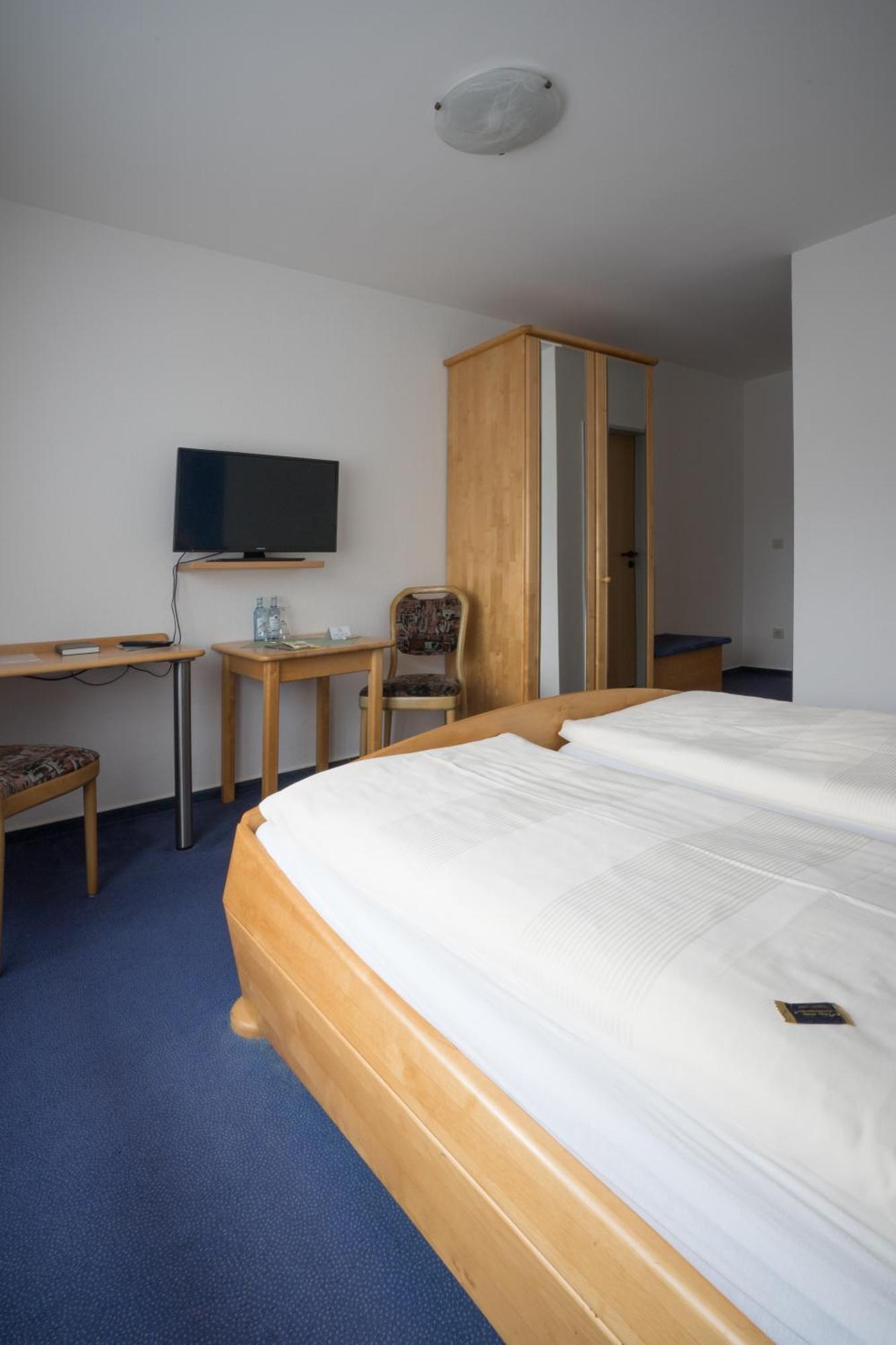 Garni Hotel Hof Zum آهاوس المظهر الخارجي الصورة