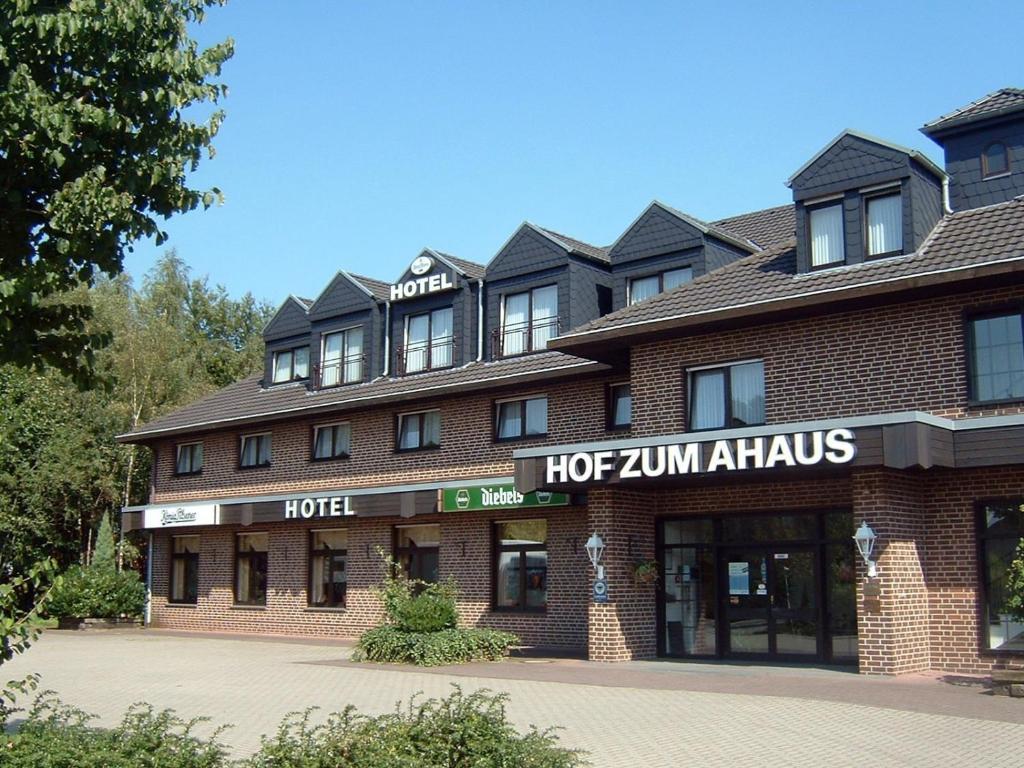 Garni Hotel Hof Zum آهاوس المظهر الخارجي الصورة